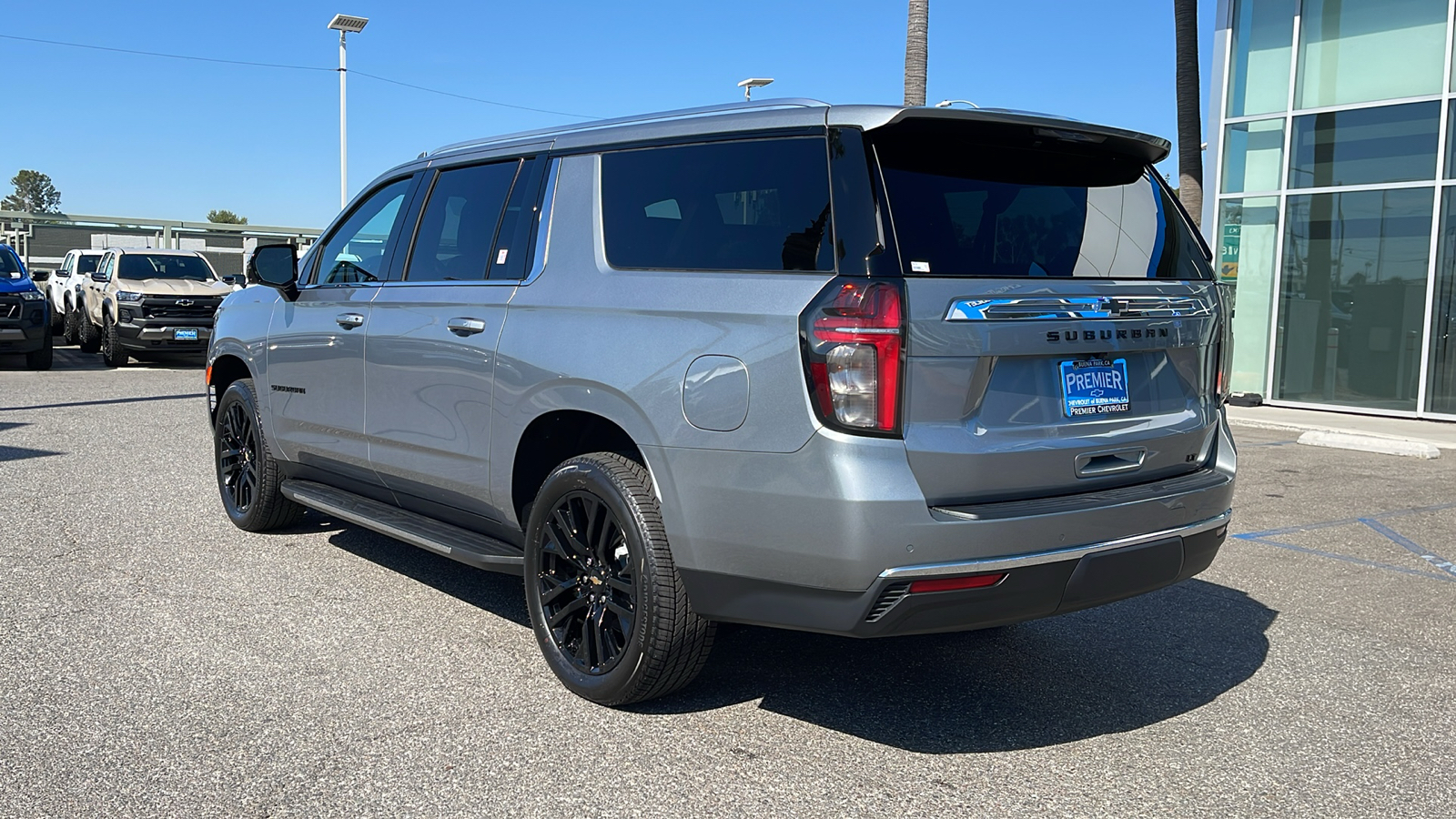 2024 Chevrolet Suburban LT 4