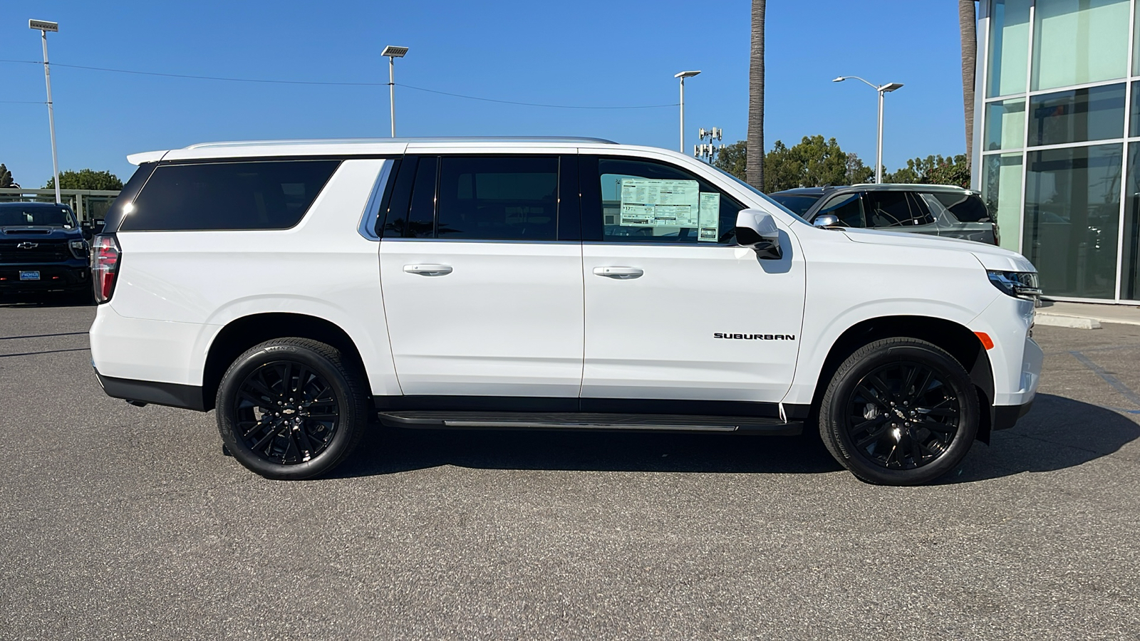 2024 Chevrolet Suburban LS 6