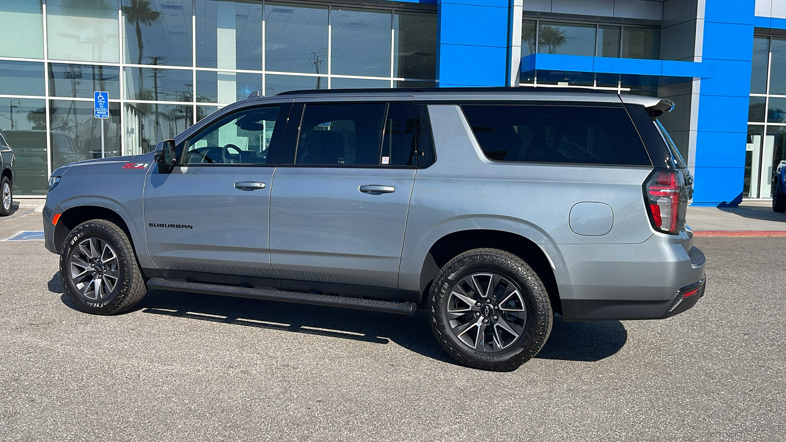 2024 Chevrolet Suburban Z71 3