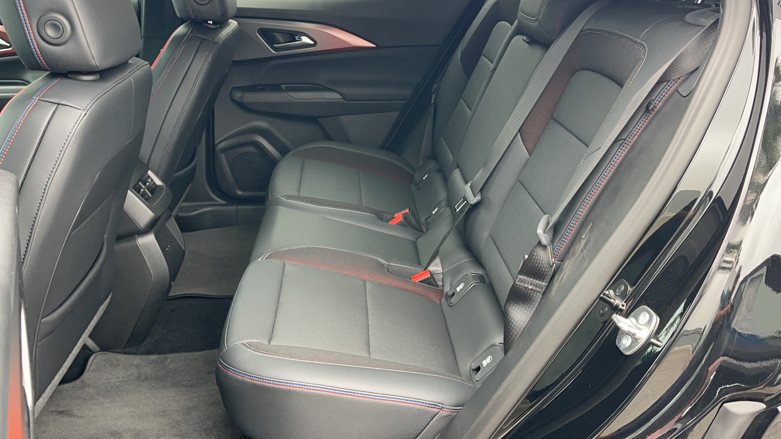 2024 Chevrolet Equinox EV RS 12