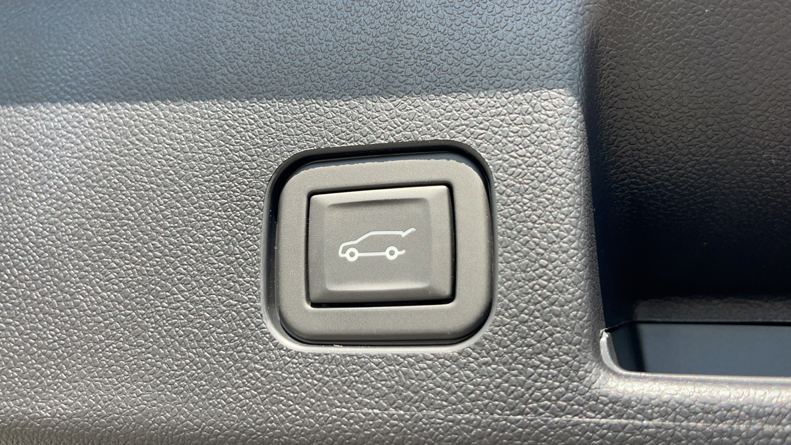 2024 Chevrolet Equinox EV RS 27