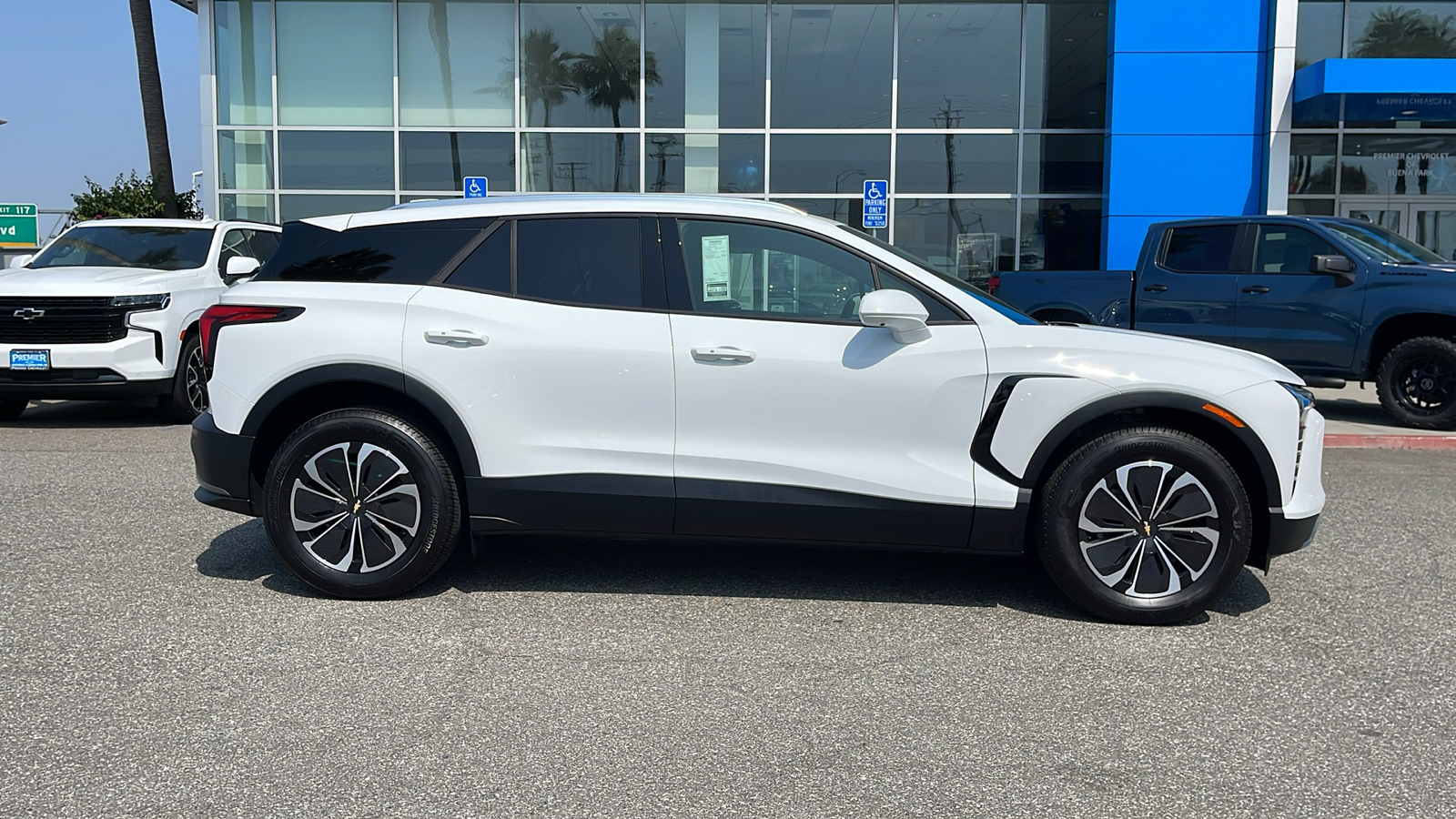 2024 Chevrolet Blazer EV eAWD LT 8