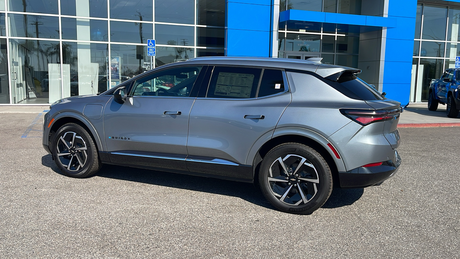 2024 Chevrolet Equinox EV LT 3