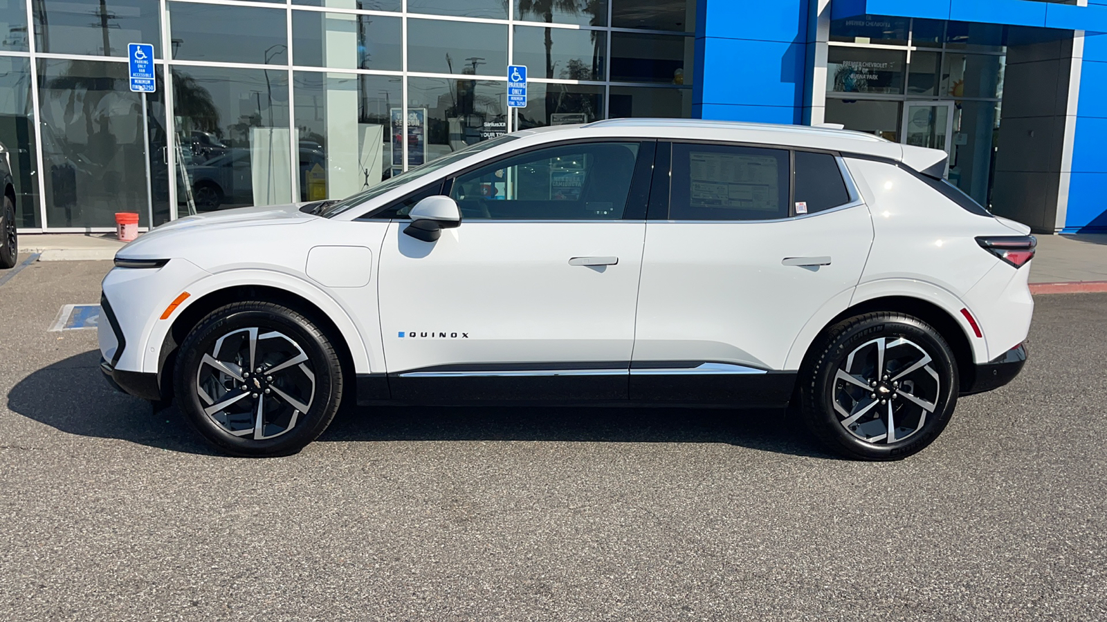 2024 Chevrolet Equinox EV LT 2