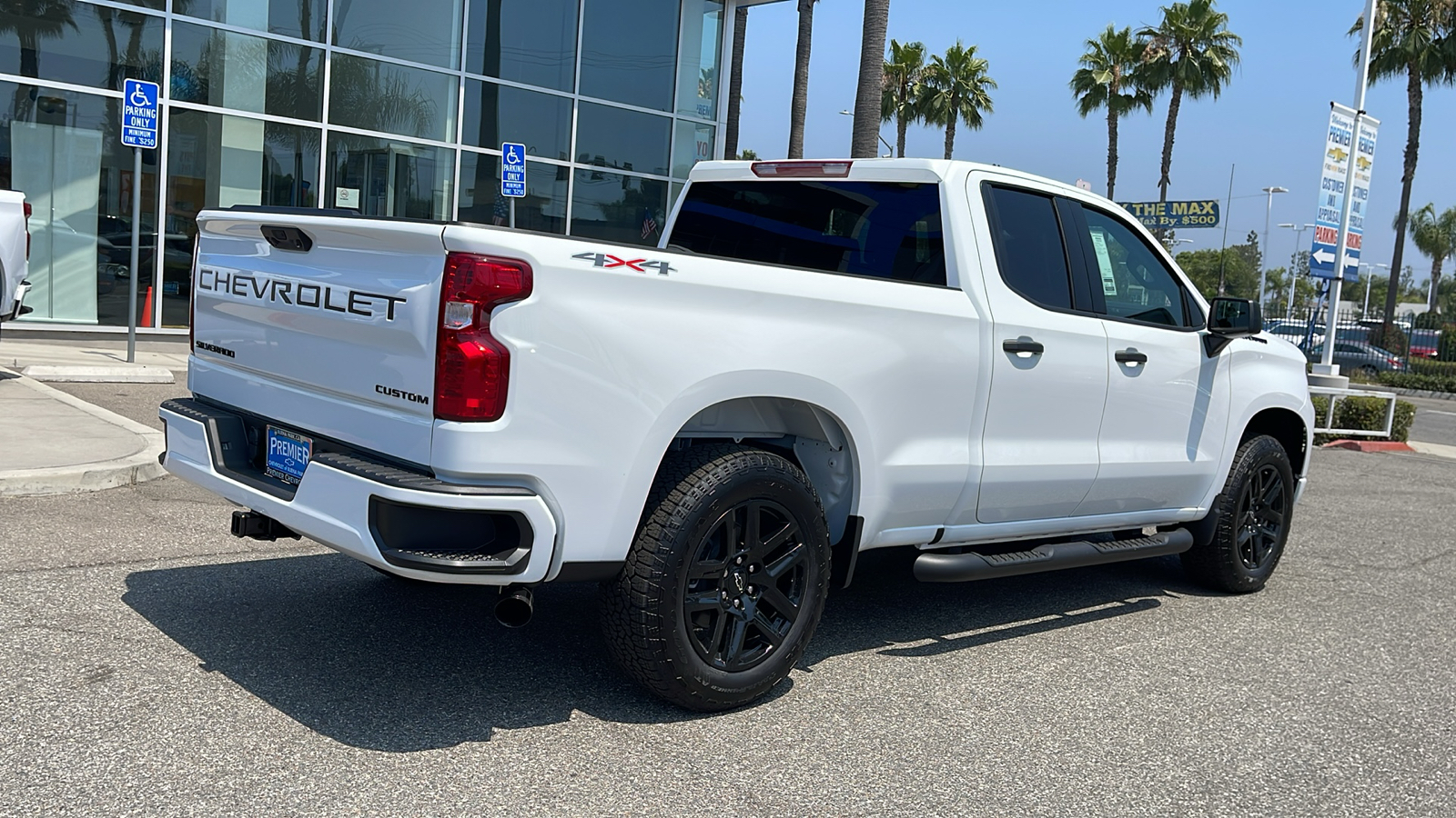 2024 Chevrolet Silverado 1500 Custom 6