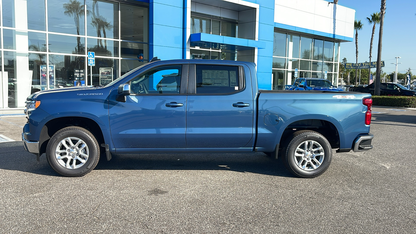 2024 Chevrolet Silverado 1500 LT 2