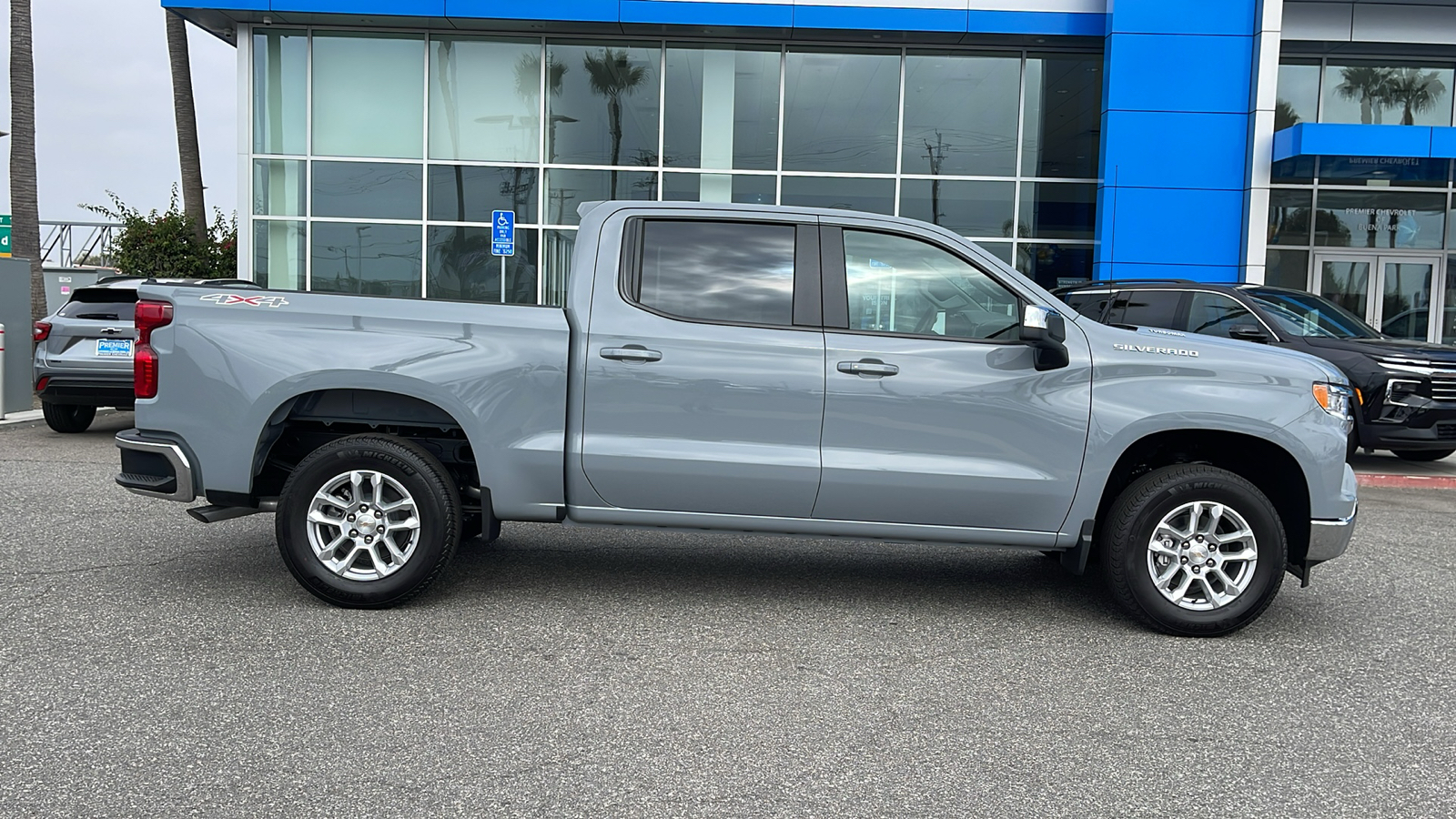 2024 Chevrolet Silverado 1500 LT 7