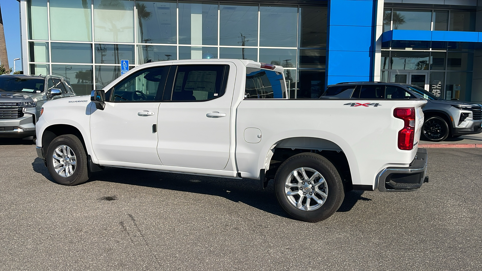 2024 Chevrolet Silverado 1500 LT 3