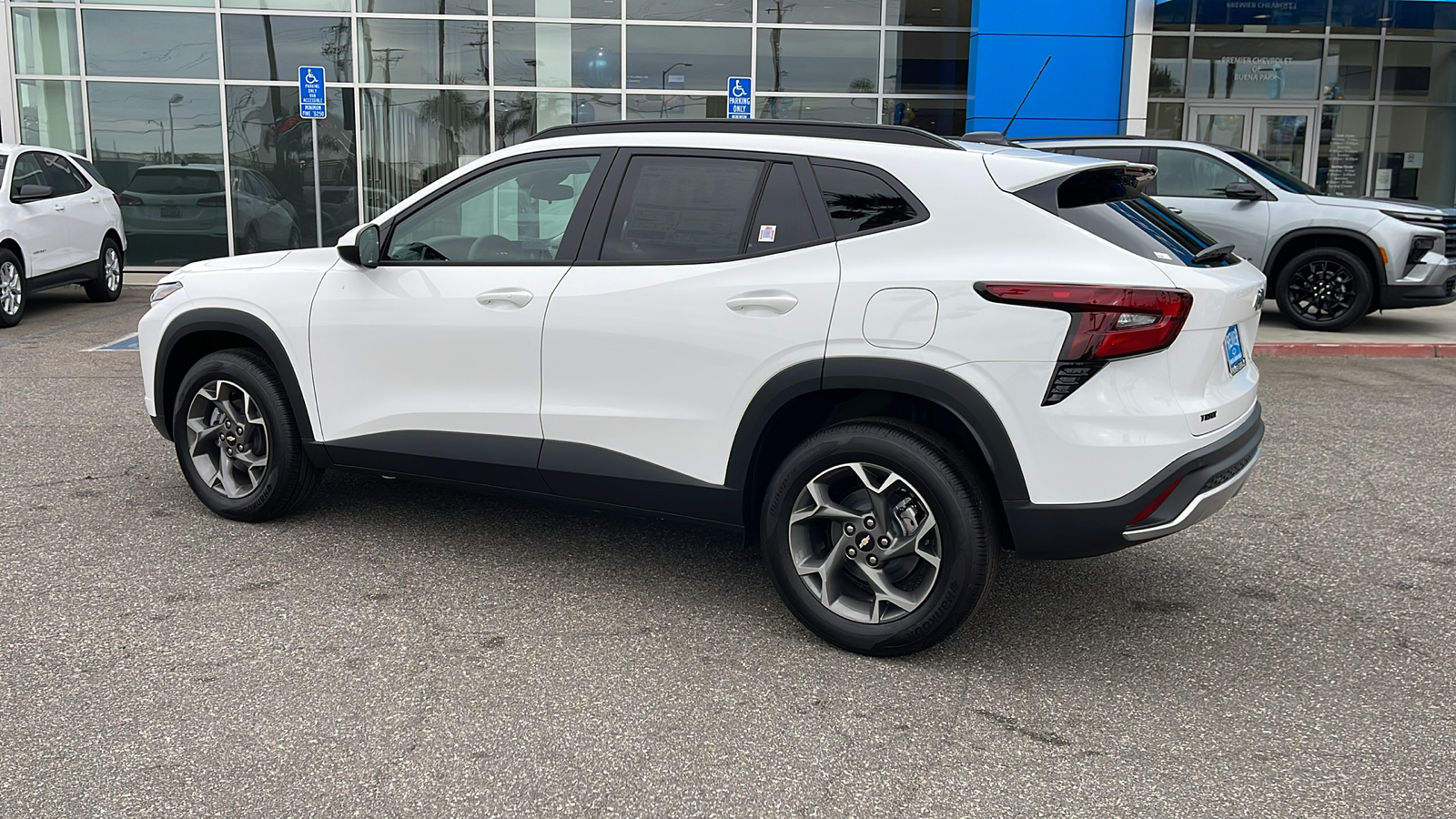 2025 Chevrolet Trax LT 3