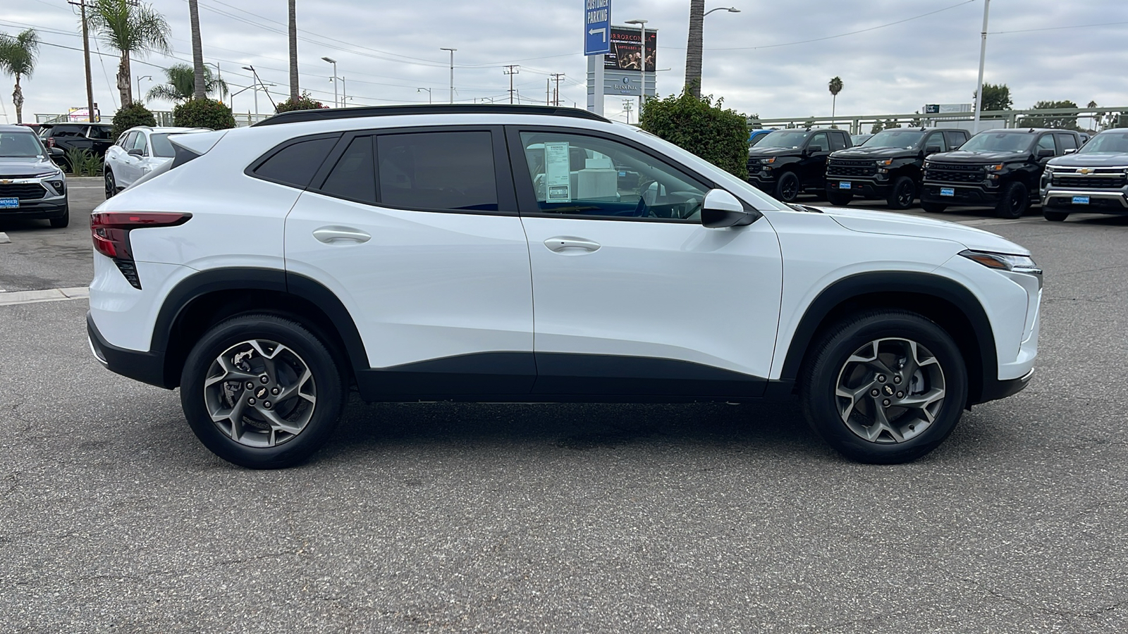 2025 Chevrolet Trax LT 6