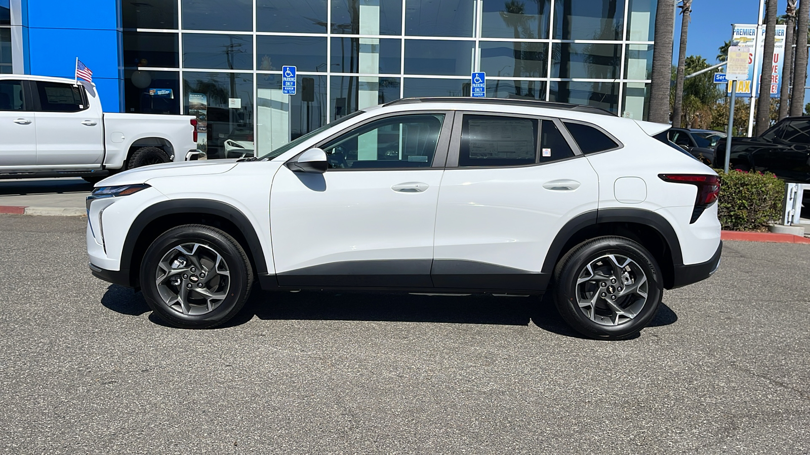 2025 Chevrolet Trax LT 3