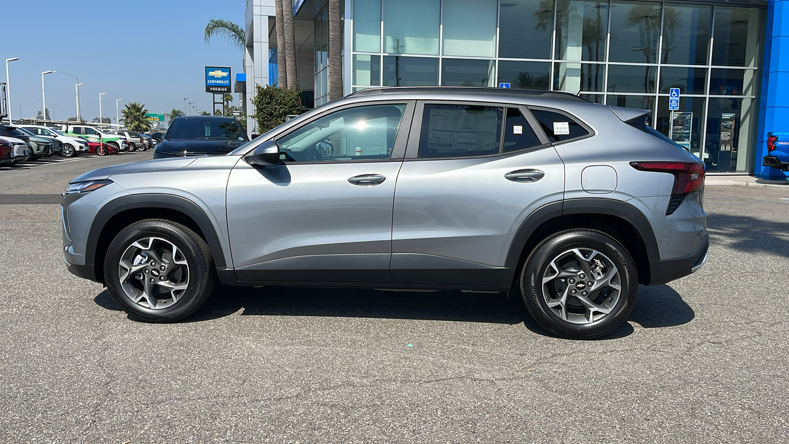 2025 Chevrolet Trax LT 3