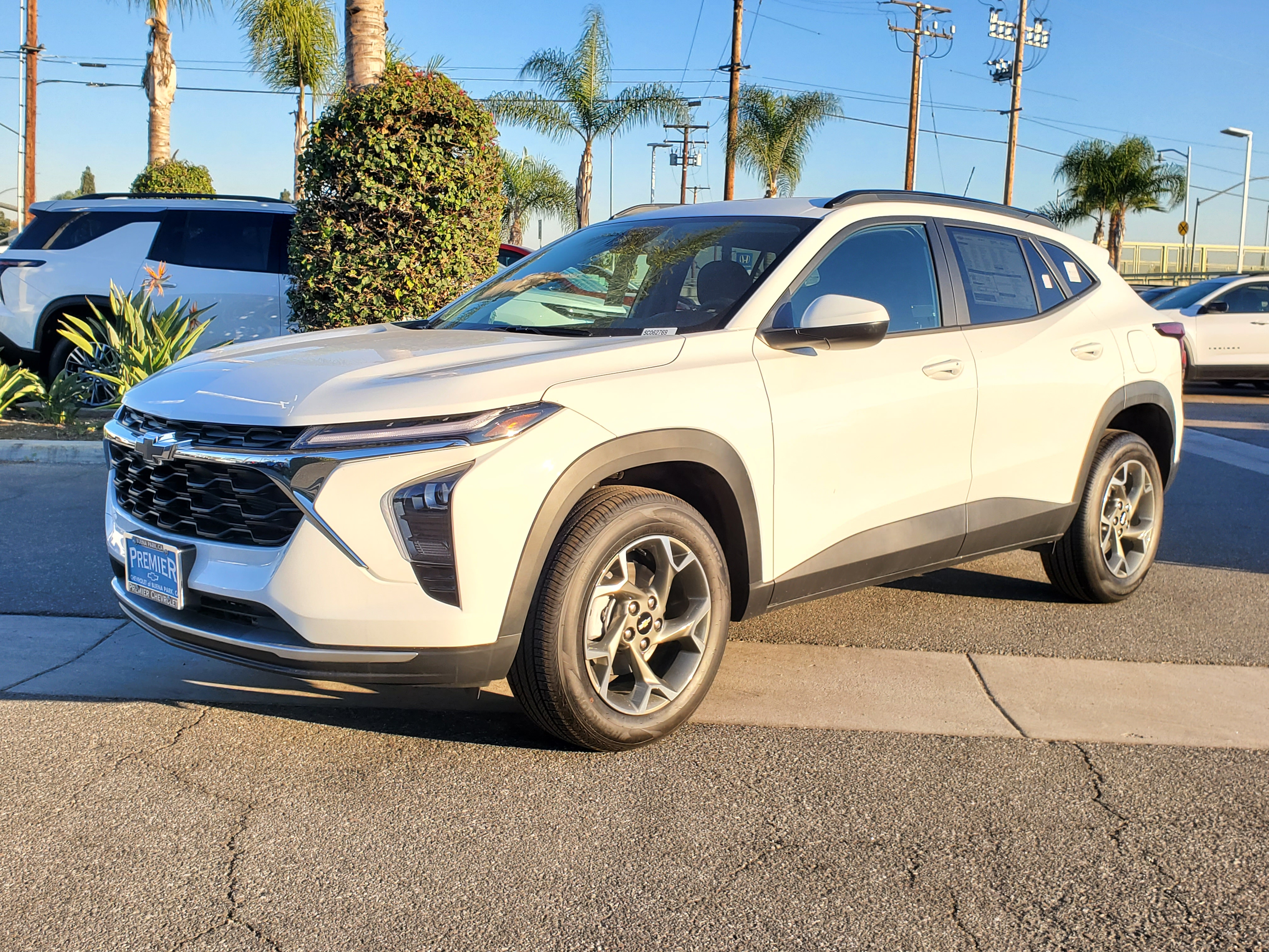 2025 Chevrolet Trax LT 2