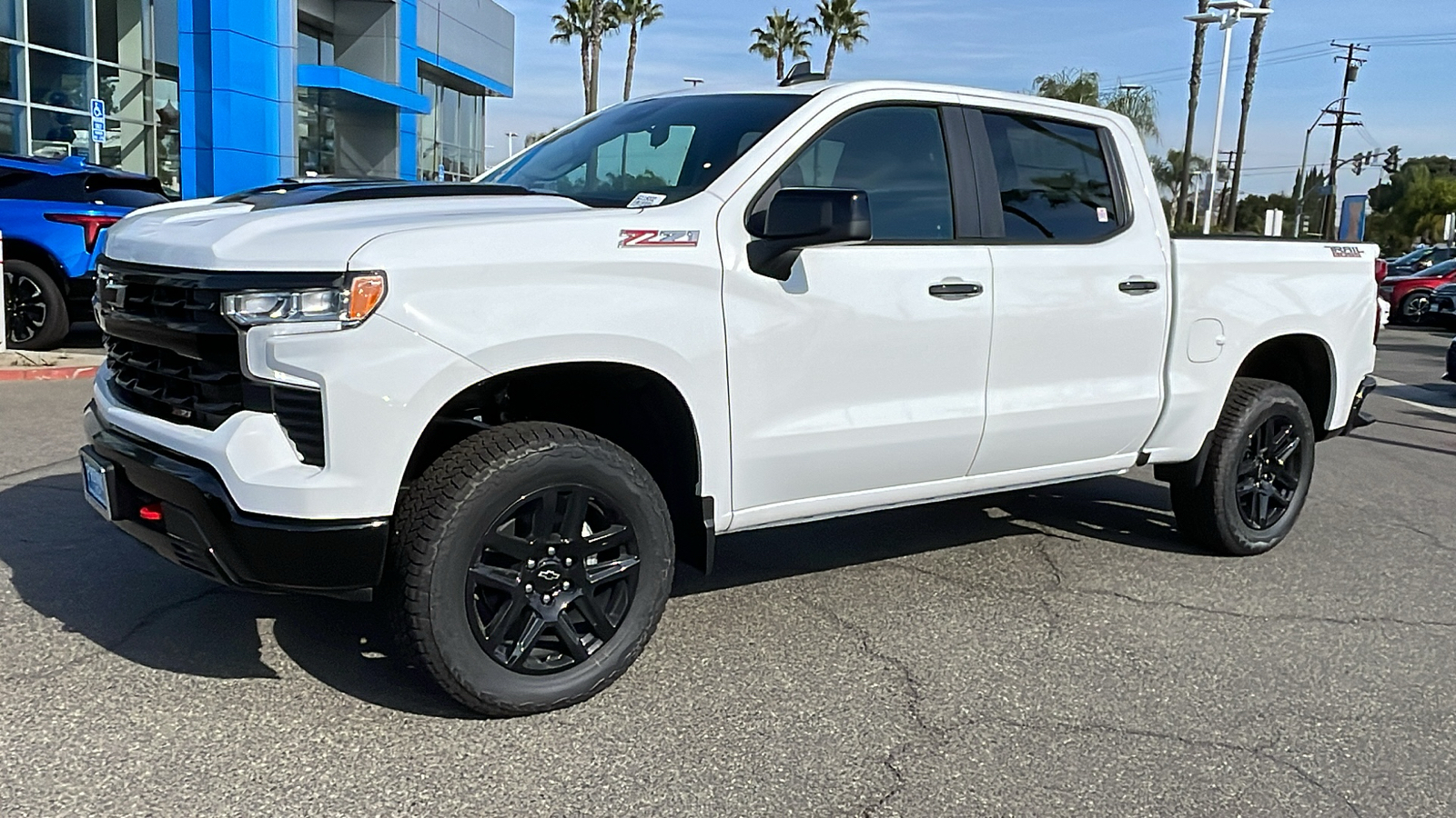 2025 Chevrolet Silverado 1500 LT Trail Boss 2