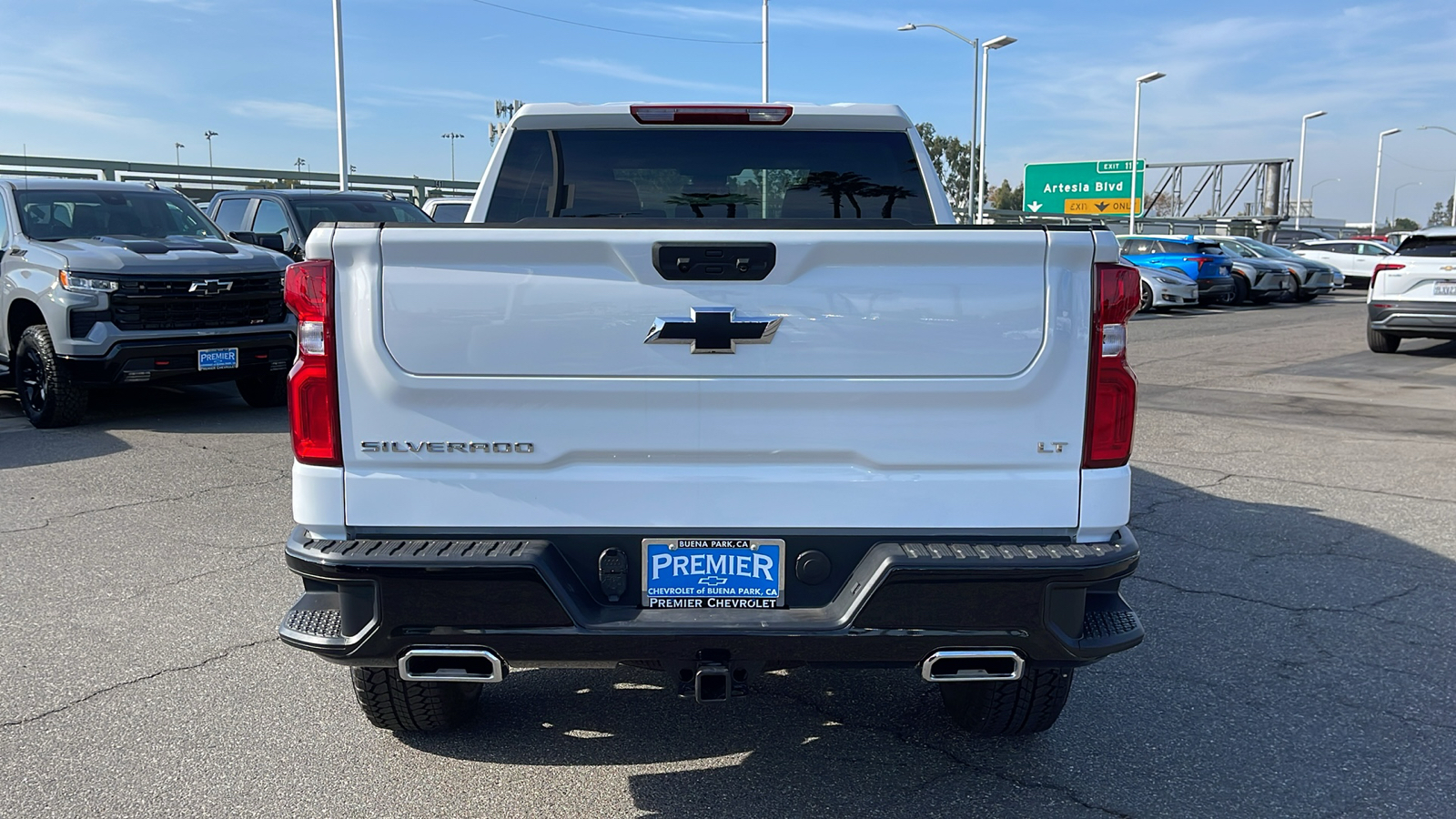 2025 Chevrolet Silverado 1500 LT Trail Boss 5