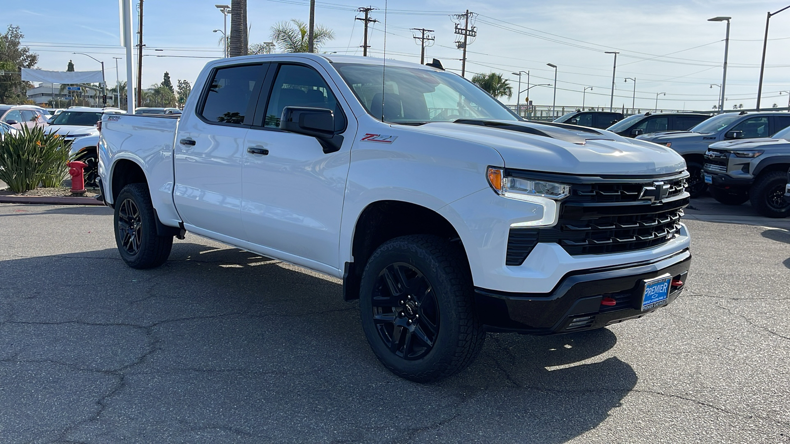 2025 Chevrolet Silverado 1500 LT Trail Boss 8