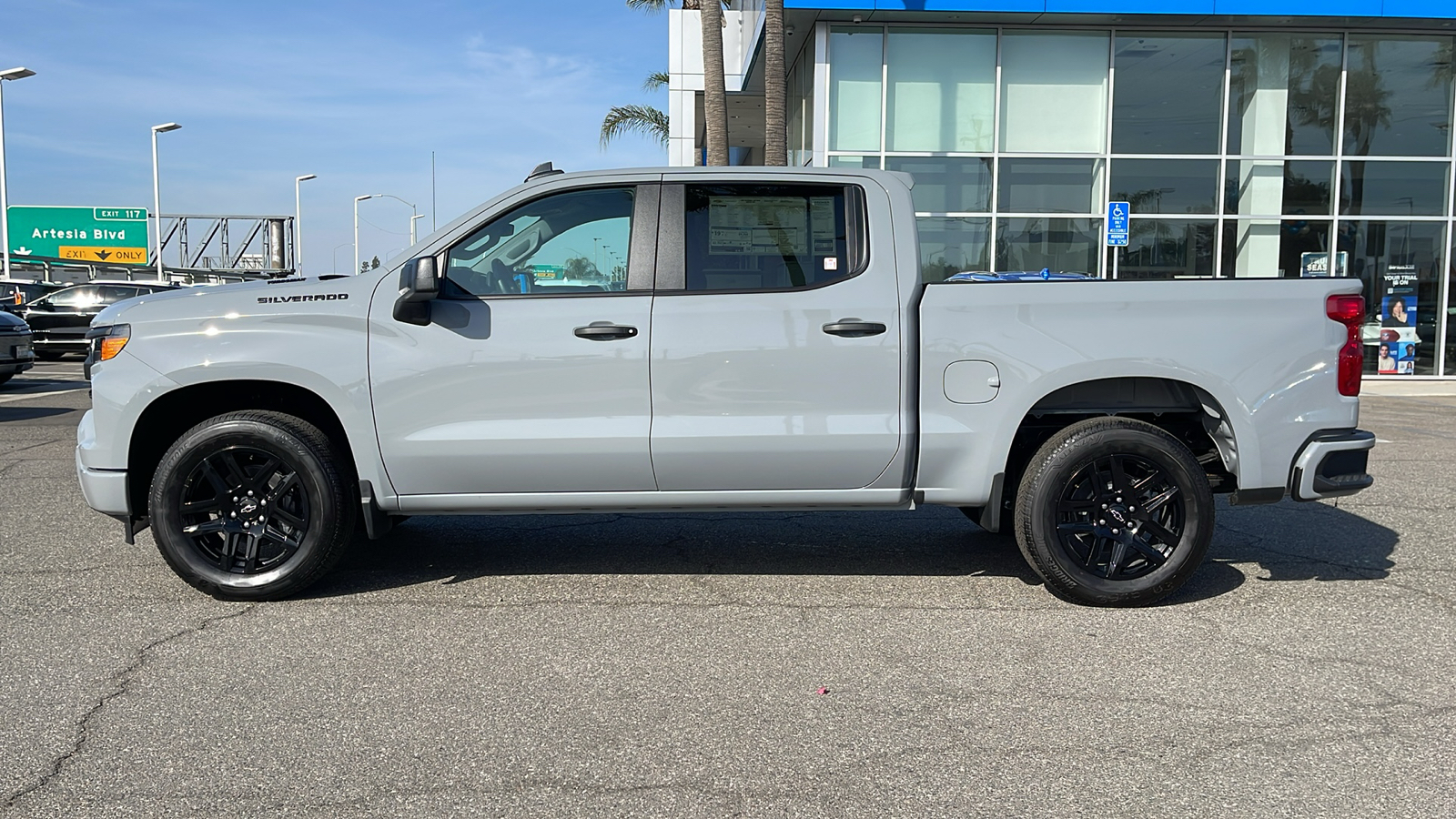 2025 Chevrolet Silverado 1500 Custom 3