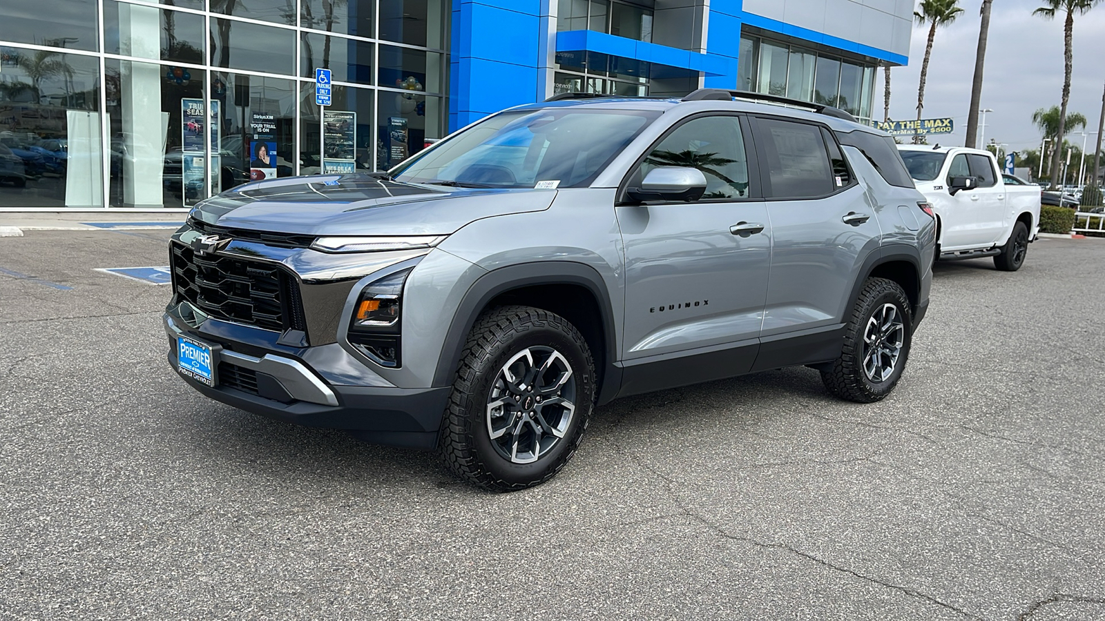 2025 Chevrolet Equinox AWD ACTIV 2