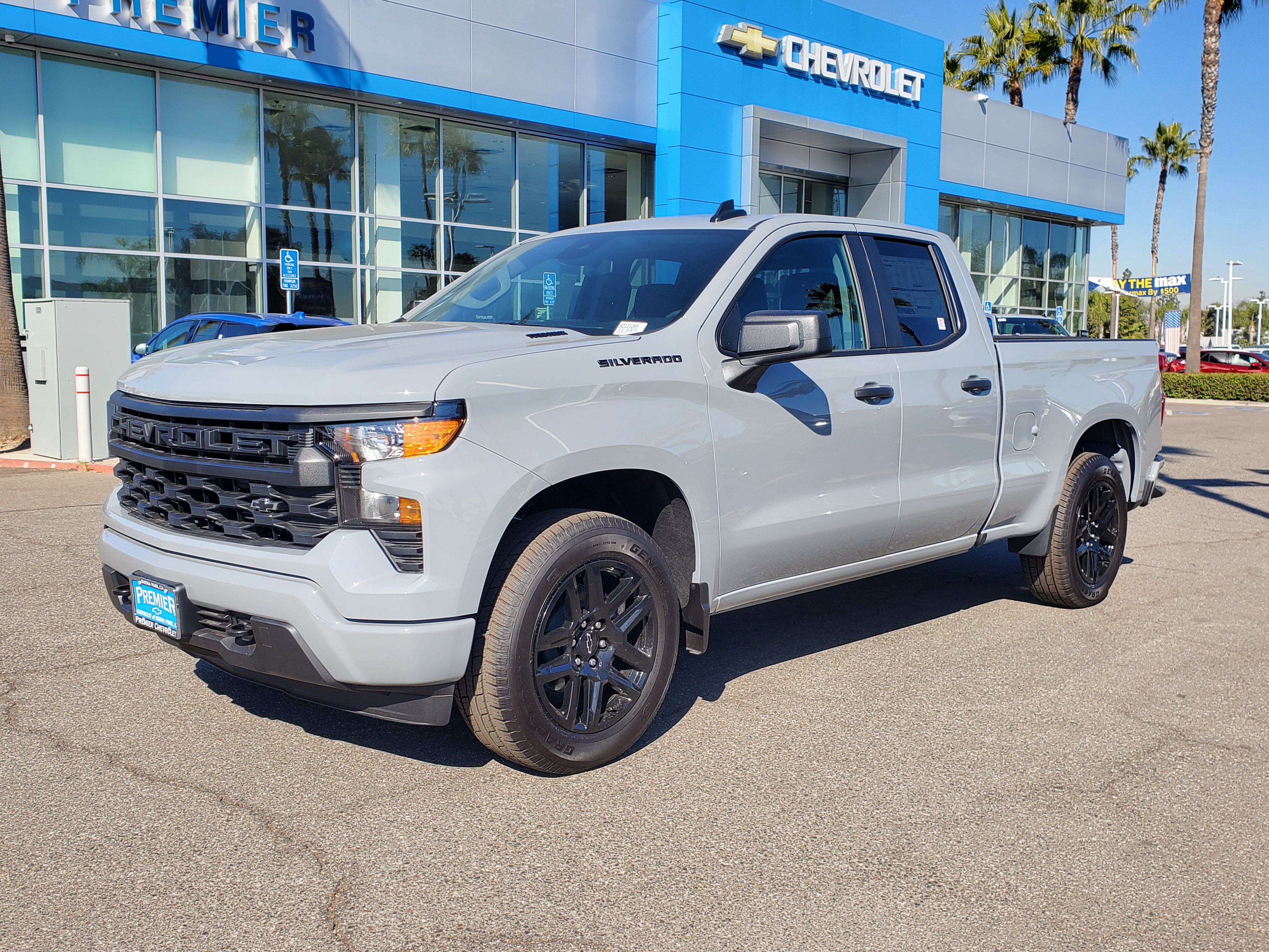 2025 Chevrolet Silverado 1500 Custom 2