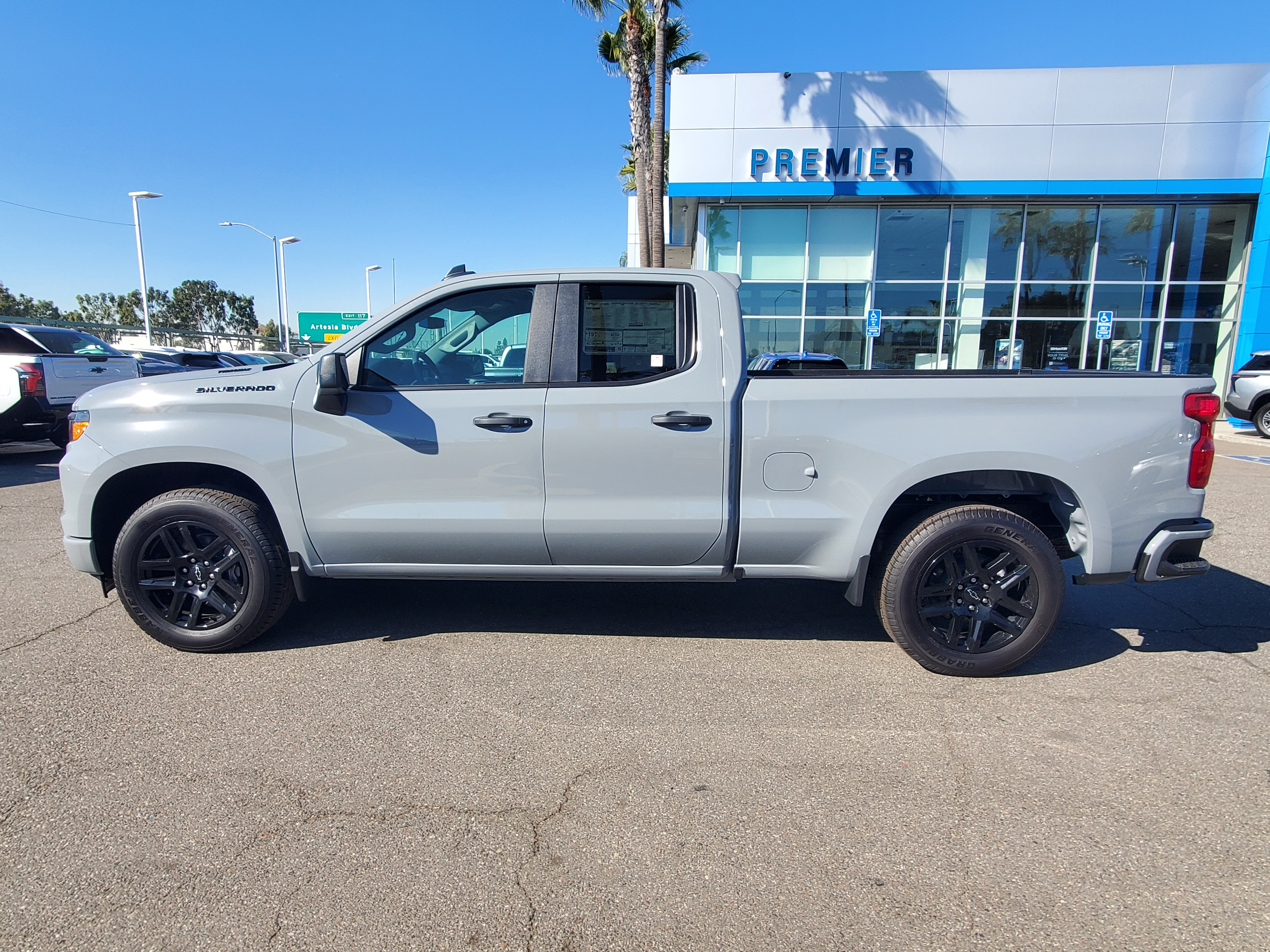 2025 Chevrolet Silverado 1500 Custom 3