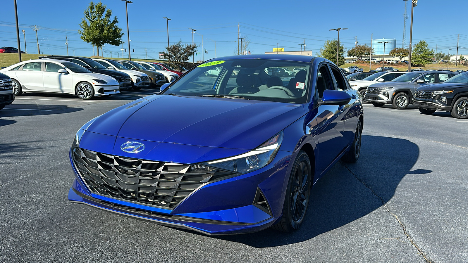 2023 Hyundai Elantra  3