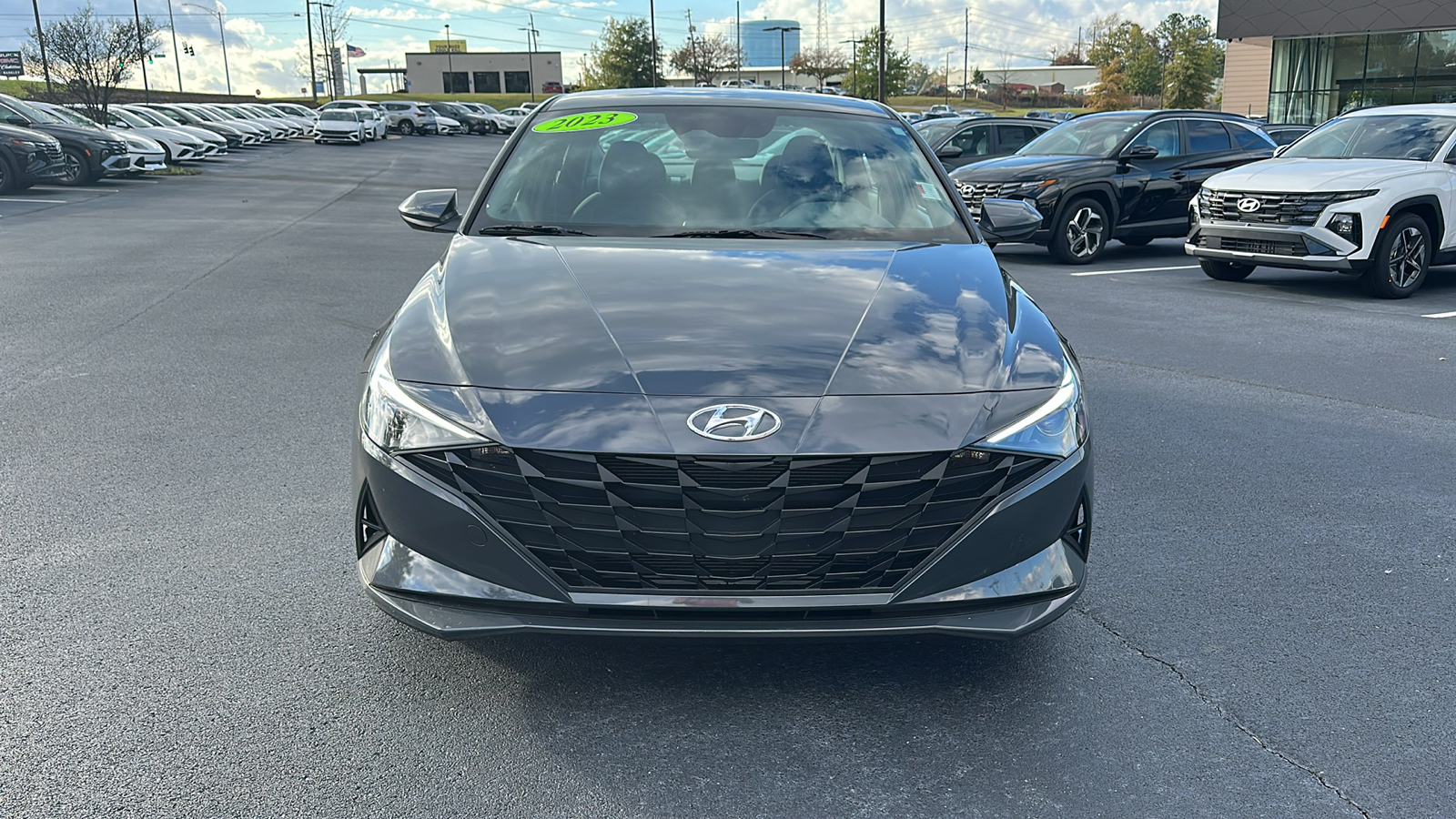 2023 Hyundai Elantra  2