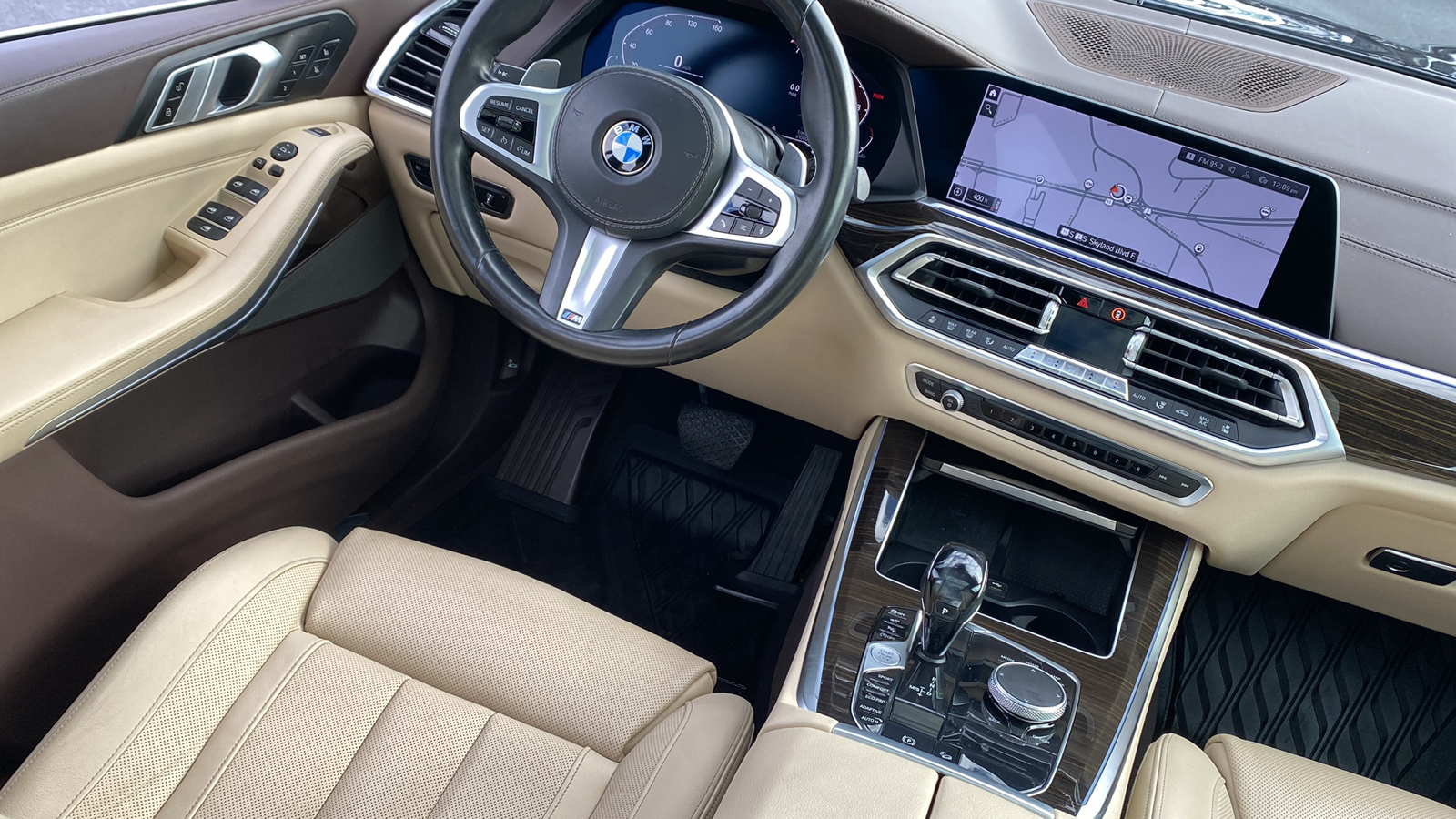 2019 BMW X5  28