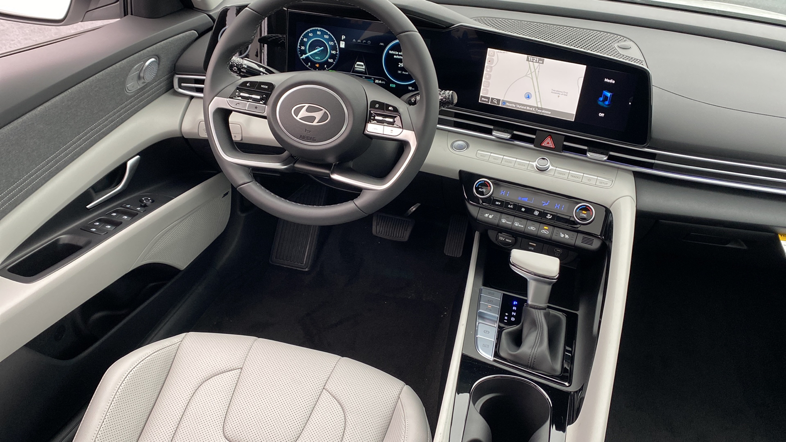 2024 Hyundai Elantra Hybrid  29