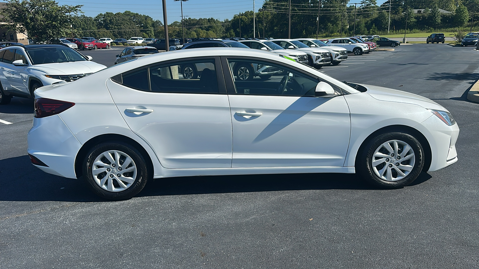 2019 Hyundai Elantra  8