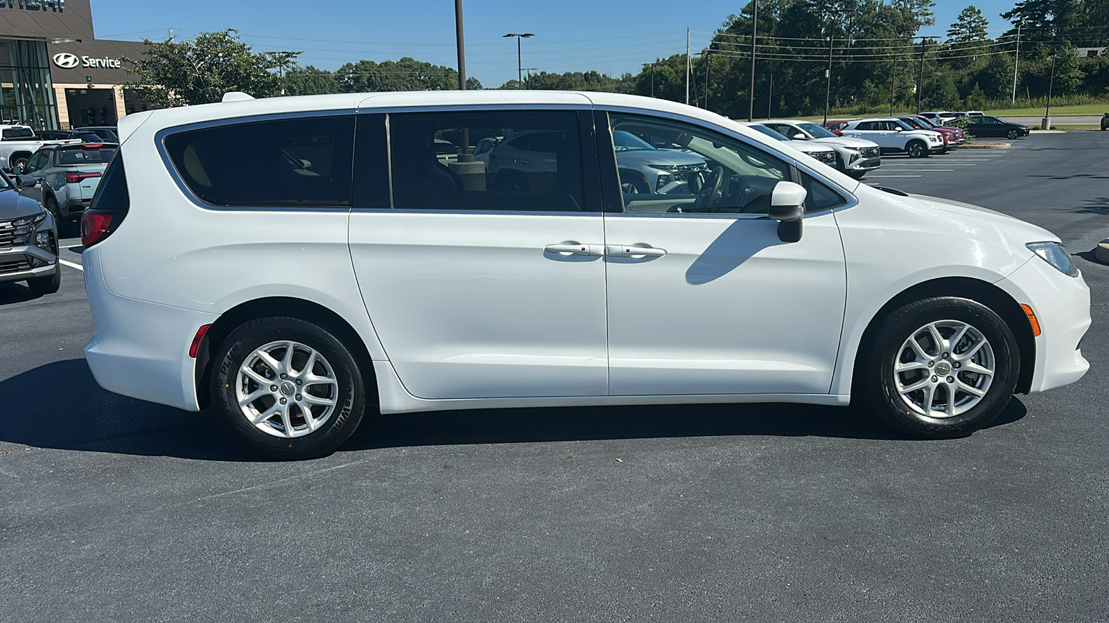 2017 Chrysler Pacifica  8