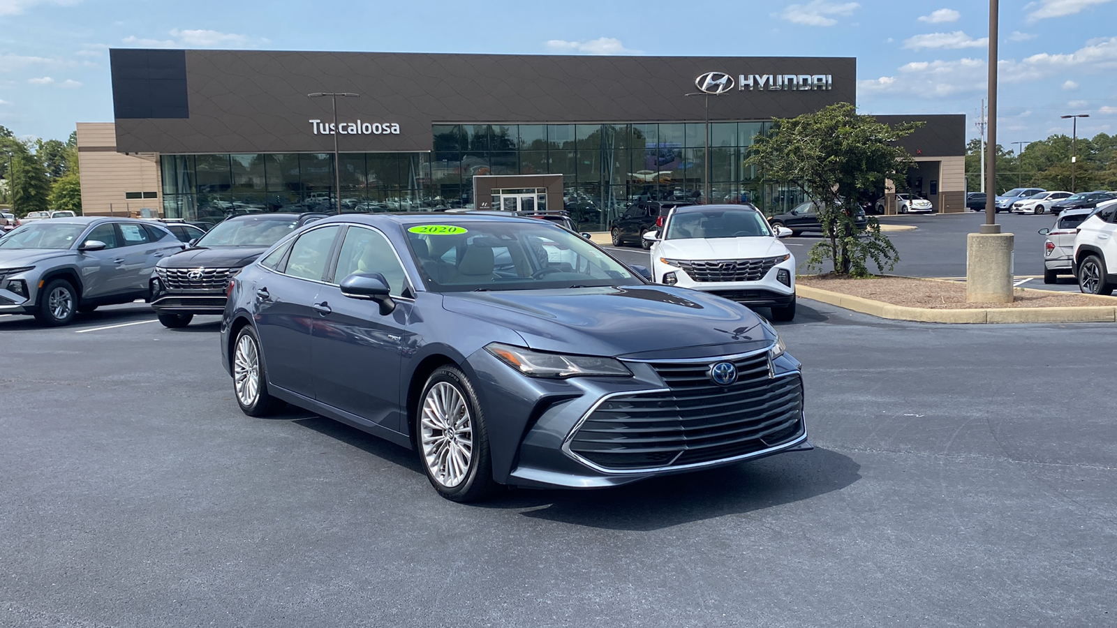 2020 Toyota Avalon Hybrid  1