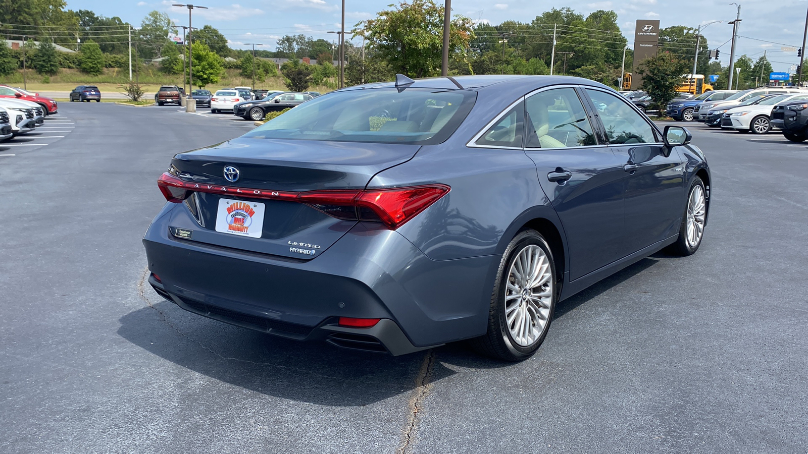 2020 Toyota Avalon Hybrid  7