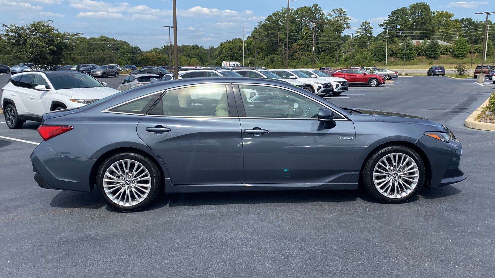 2020 Toyota Avalon Hybrid  8