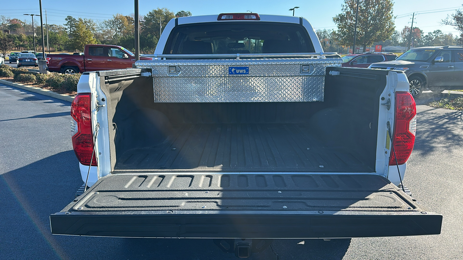 2017 Toyota Tundra 4WD  9