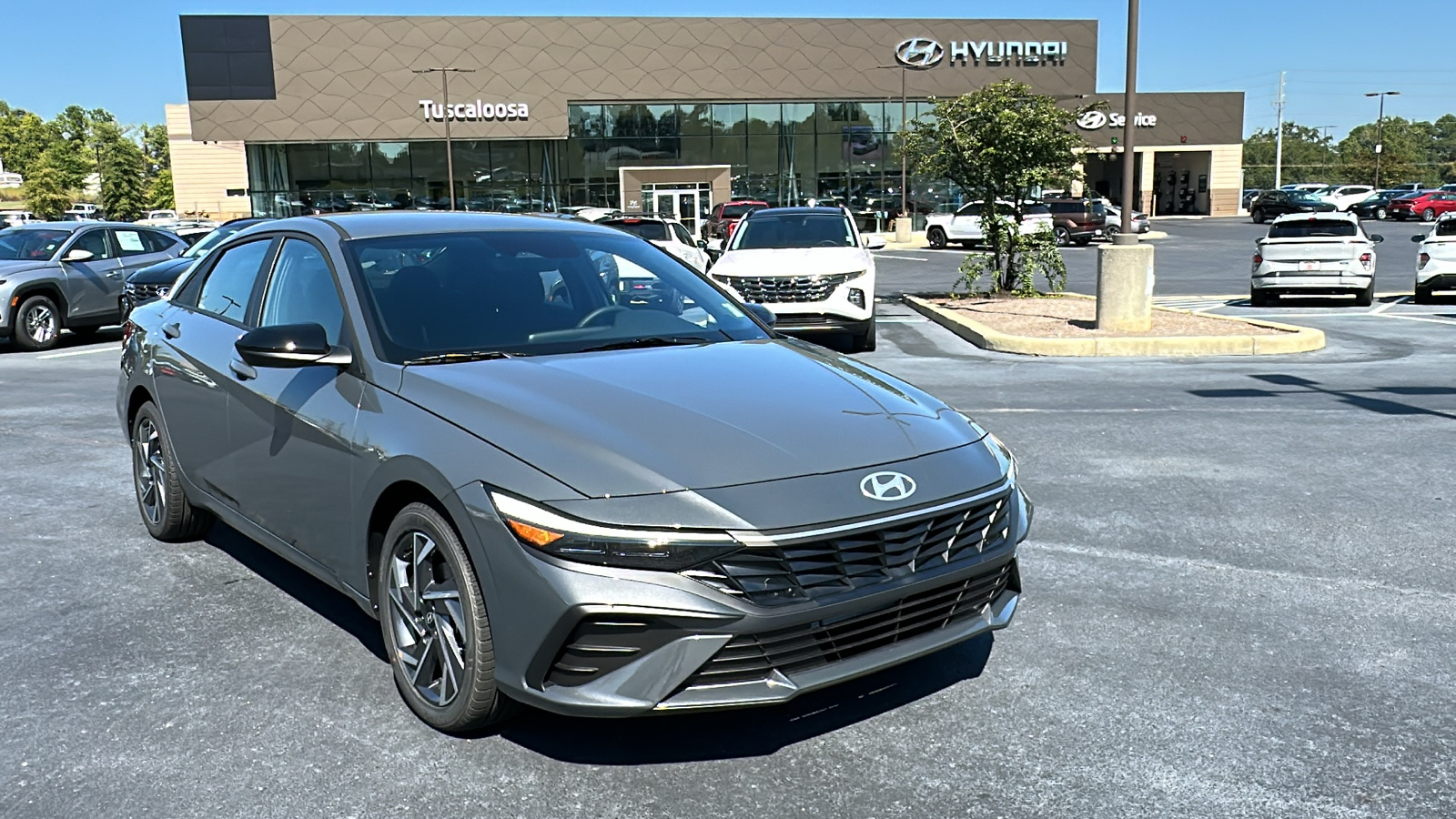 2025 Hyundai Elantra  1