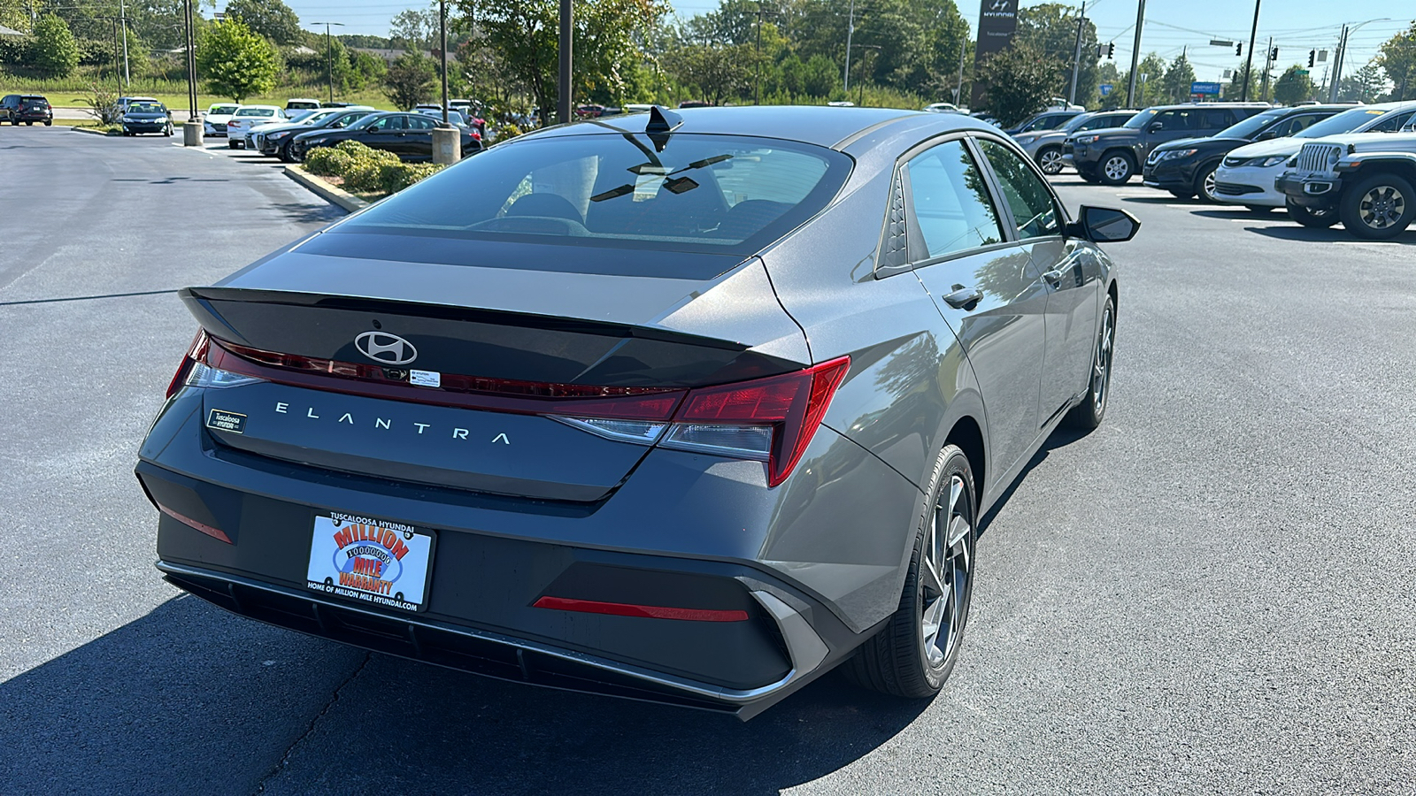 2025 Hyundai Elantra  7