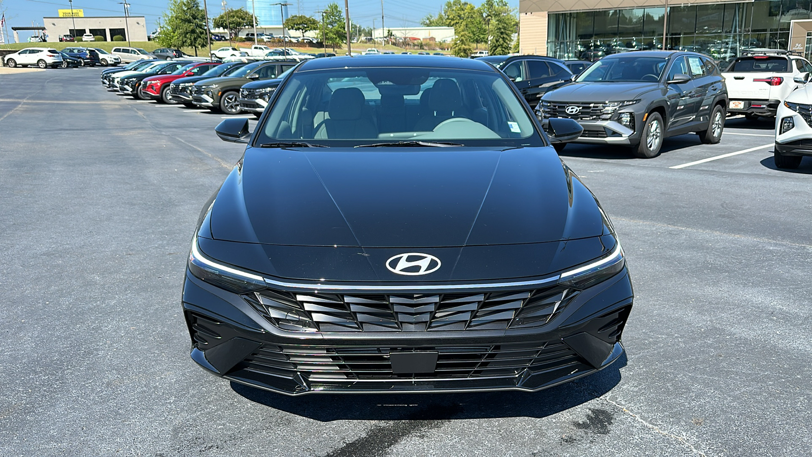 2025 Hyundai Elantra  2