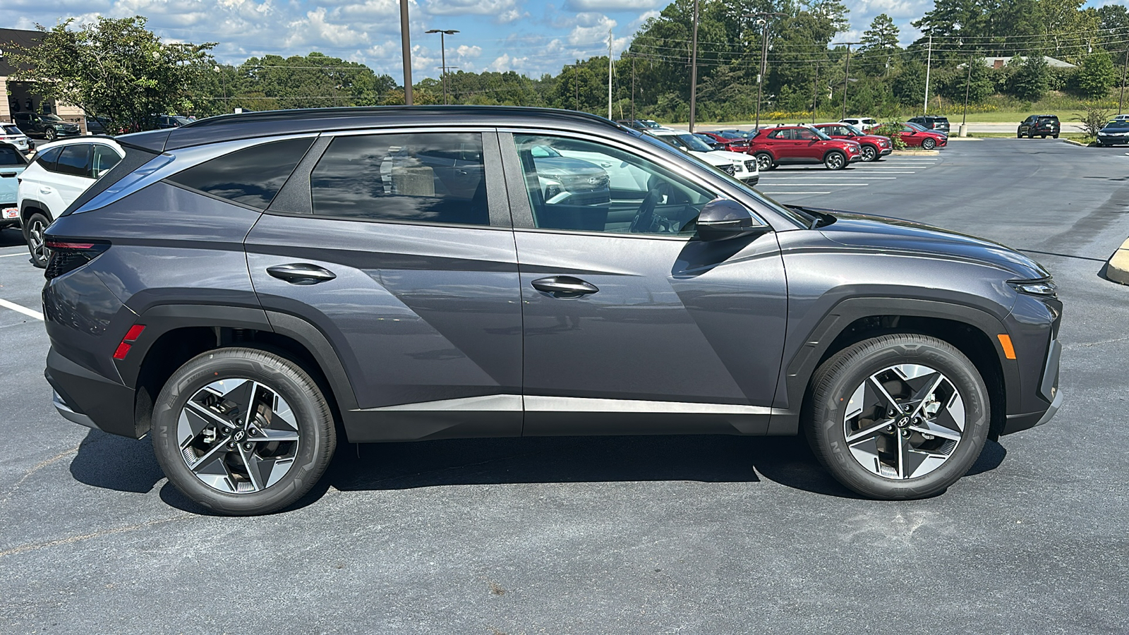 2025 Hyundai Tucson Hybrid  8