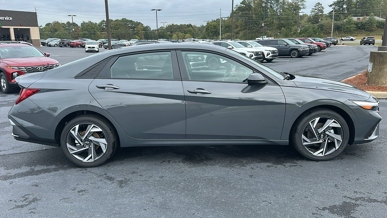 2025 Hyundai Elantra Hybrid  8