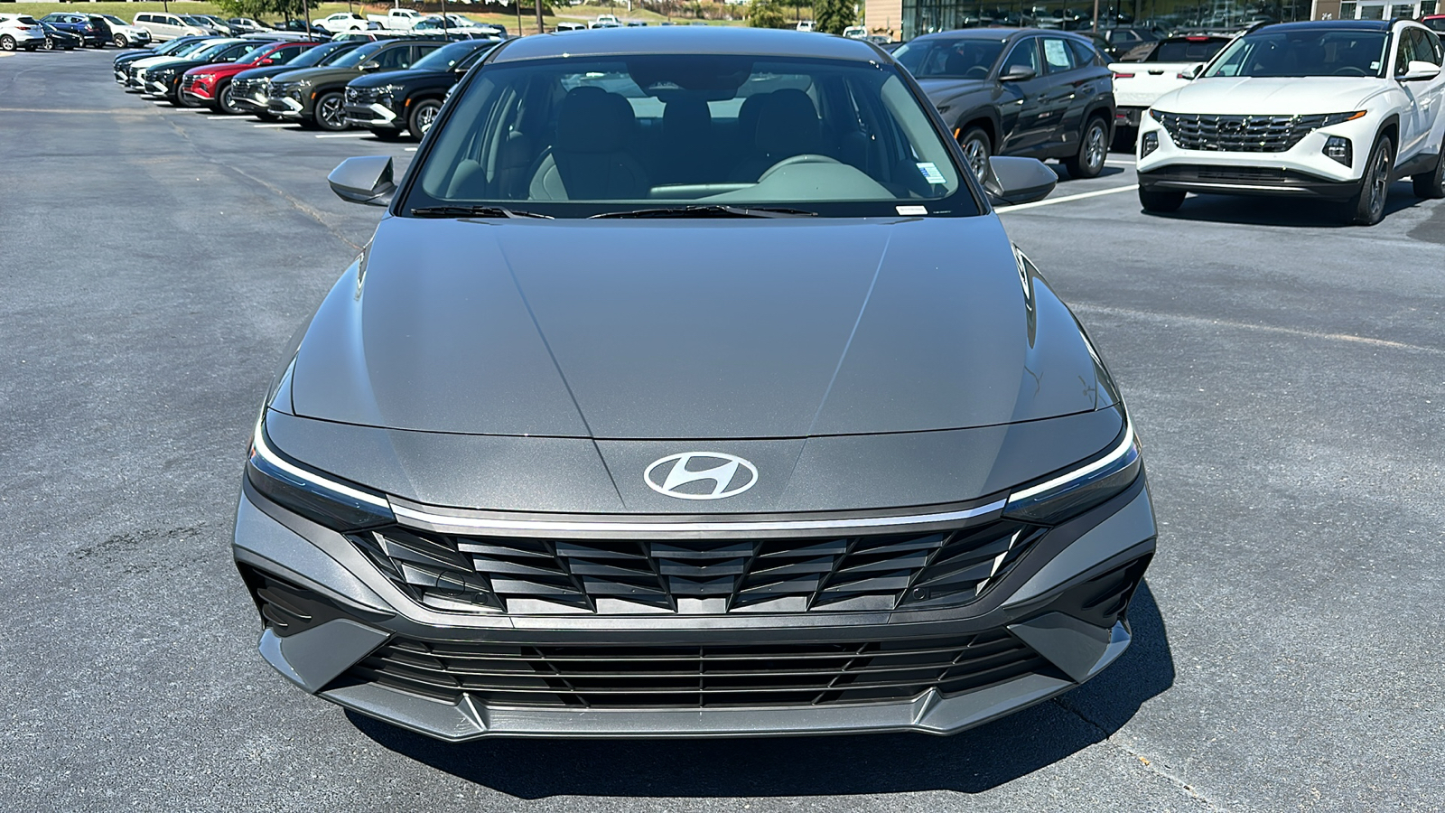 2025 Hyundai Elantra  2