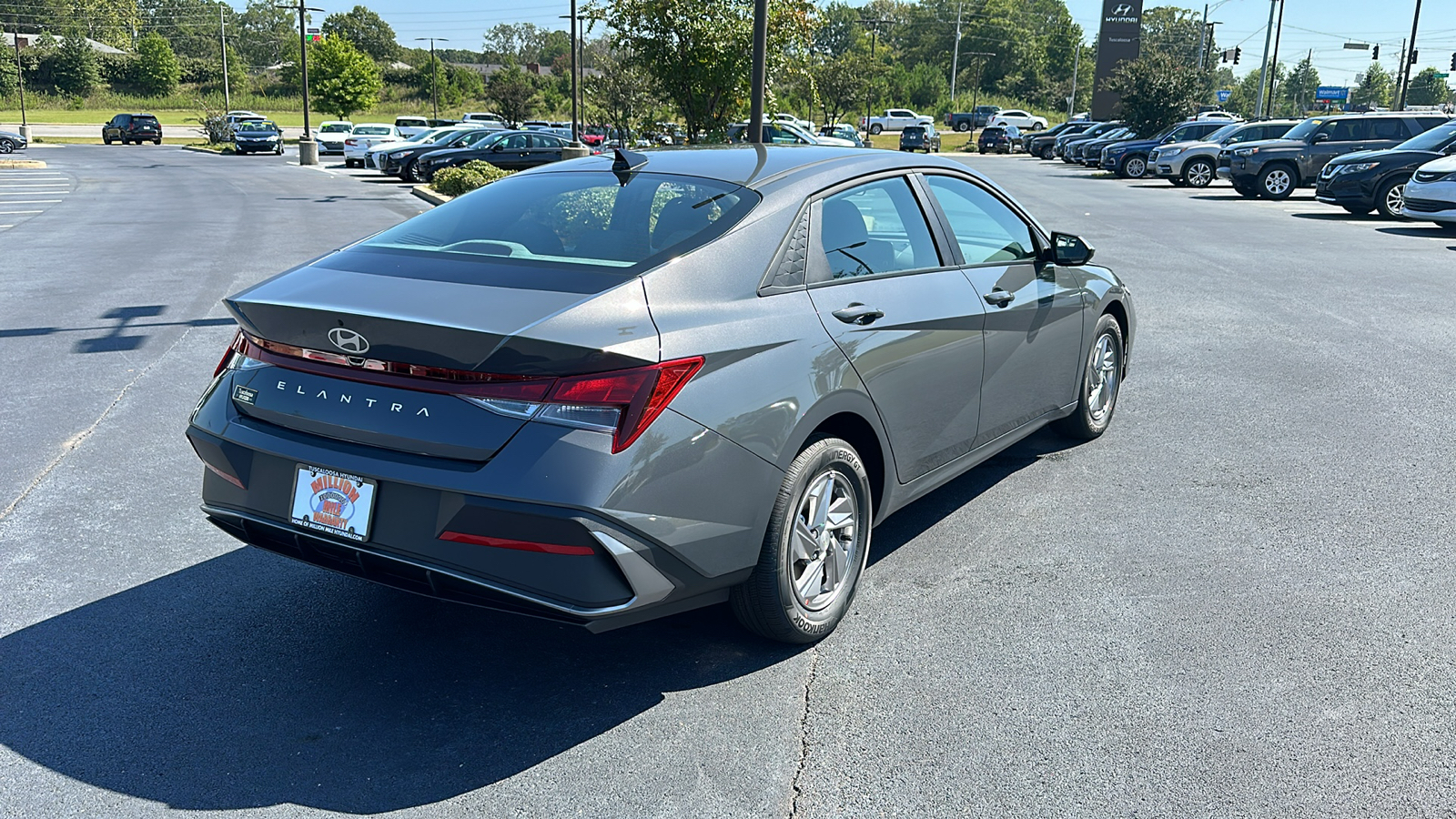 2025 Hyundai Elantra  7