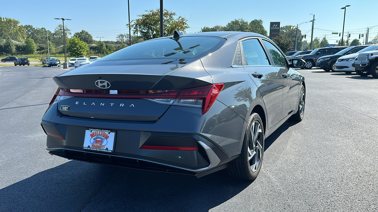 2025 Hyundai Elantra  7