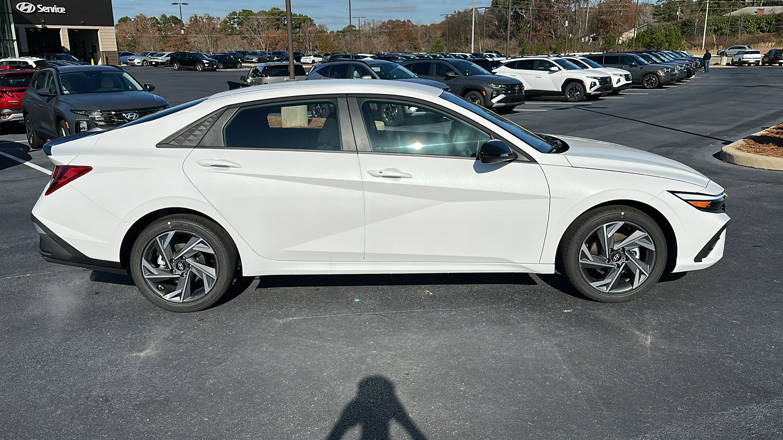 2025 Hyundai Elantra  8