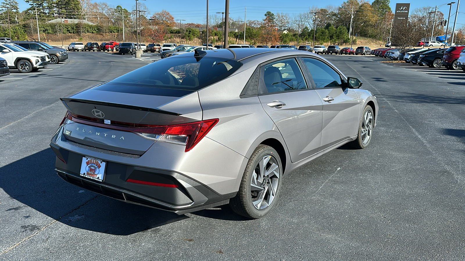 2025 Hyundai Elantra  7