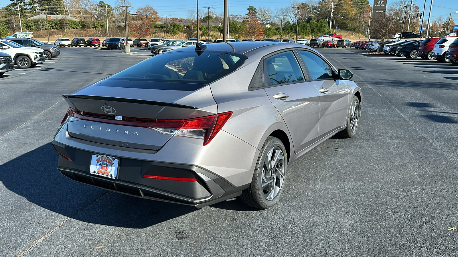 2025 Hyundai Elantra  7