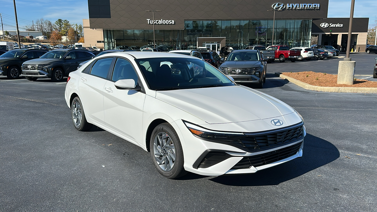 2025 Hyundai Elantra Hybrid  1