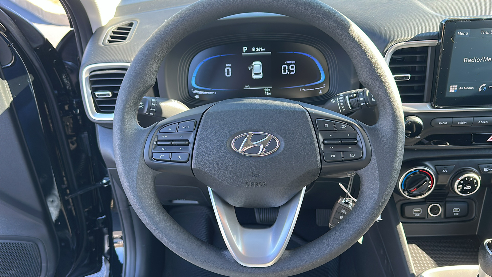 2025 Hyundai VENUE SE 15