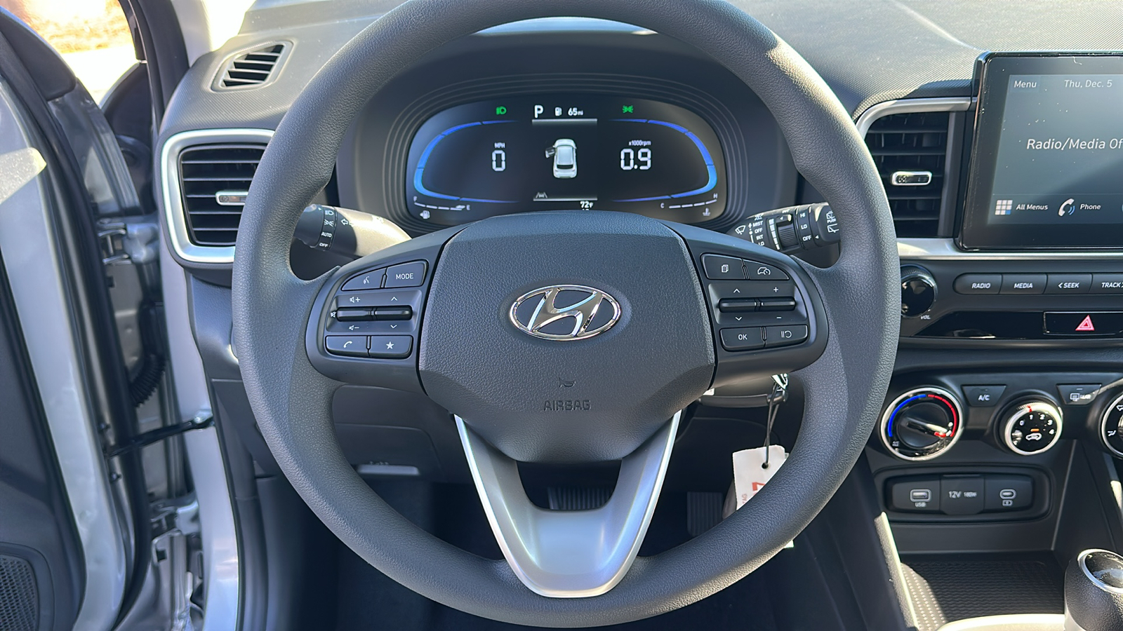 2025 Hyundai Venue  15