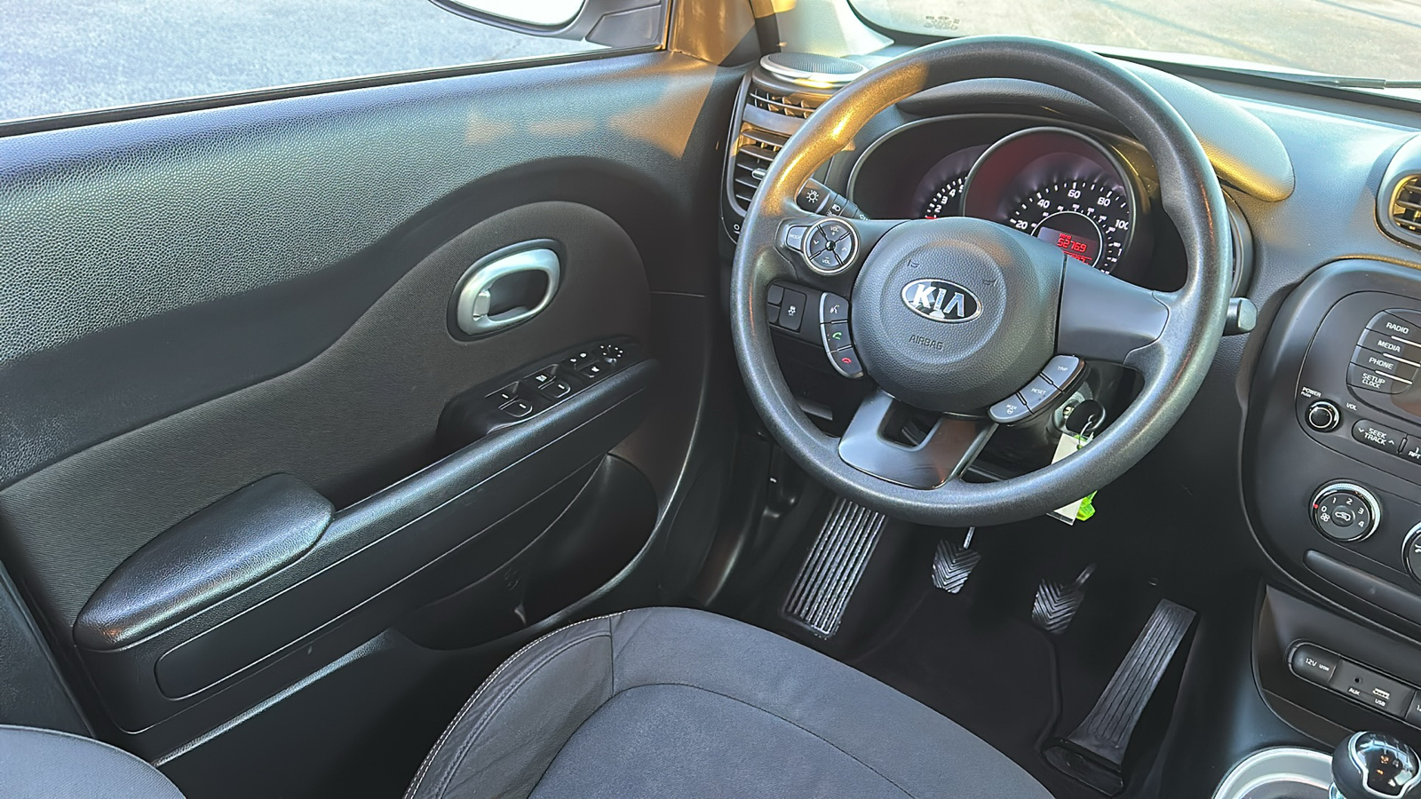 2016 Kia Soul  25