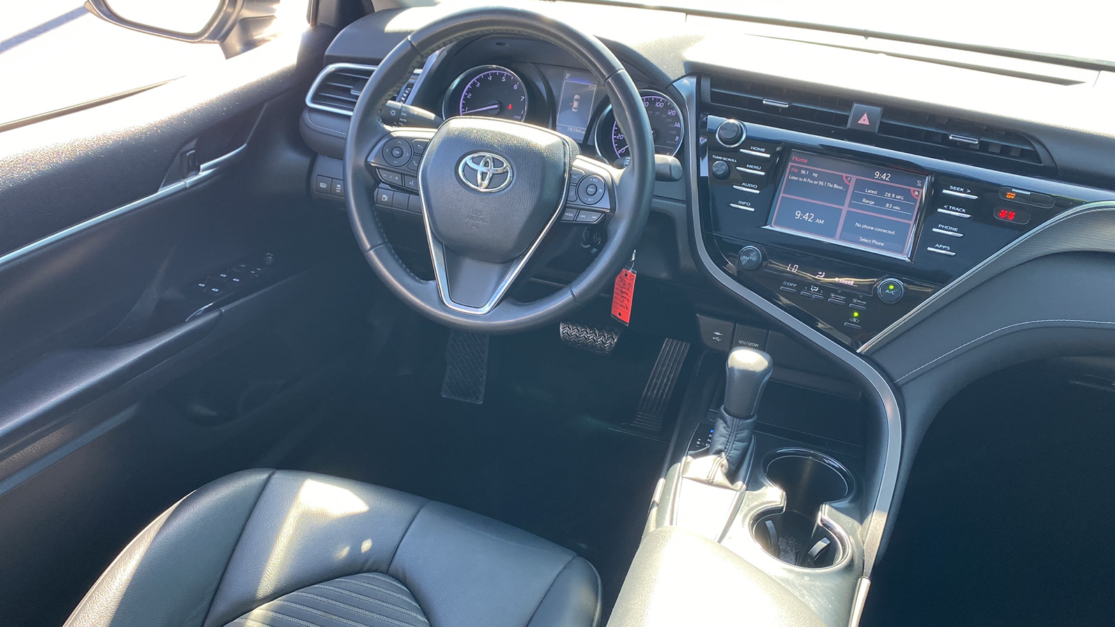 2018 Toyota Camry  28